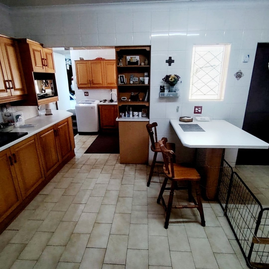 5 Bedroom Property for Sale in Vincent Heights Eastern Cape